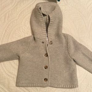 Old Navy baby sweater. Sz 6-12m